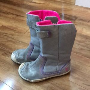 Plae boots